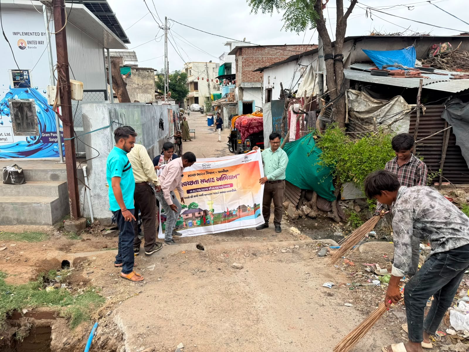 સાંગમા ગામે ગ્રે વોટર ટ્રીટમેન્ટ પ્લાન્ટ ખાતે વિશેષ સ્વચ્છતા અભિયાન હાથ ધરાયું 