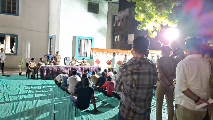 ગુનેગારોના પુનર્વસન માટે વડોદરા પોલીસની અનોખી પહેલ, ઝોન-2માં માર્ગદર્શન કાર્યક્રમ યોજાયો