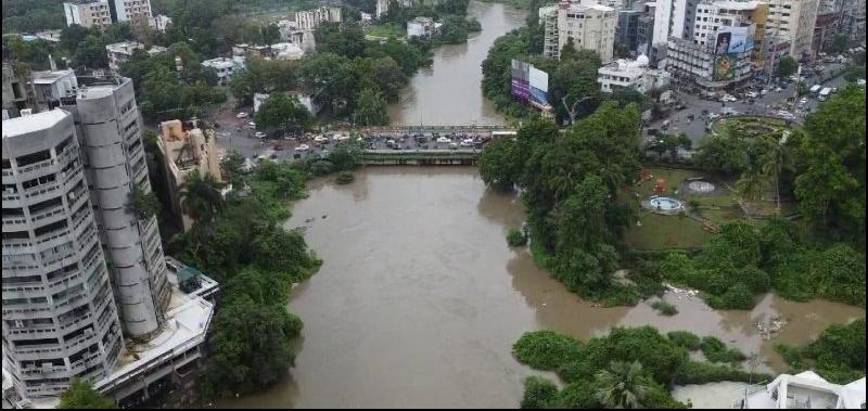 સામે ચોમાસે બાબુજીનો તઘલખી નિર્ણય
