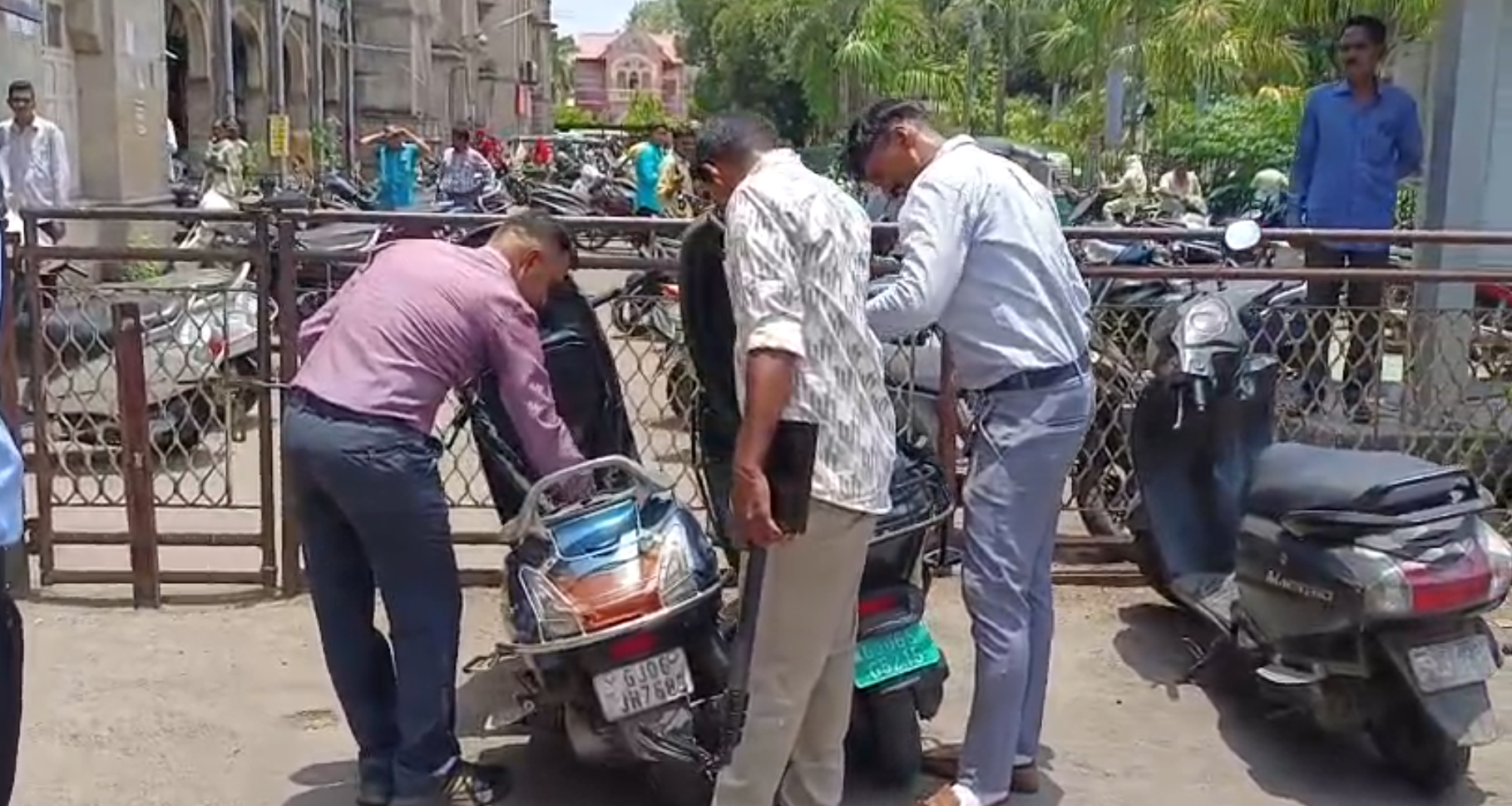 વડોદરા મહાનગરપાલિકાને બોમ્બથી ઉડાવી દેવાની ધમકી, તંત્ર એલર્ટ