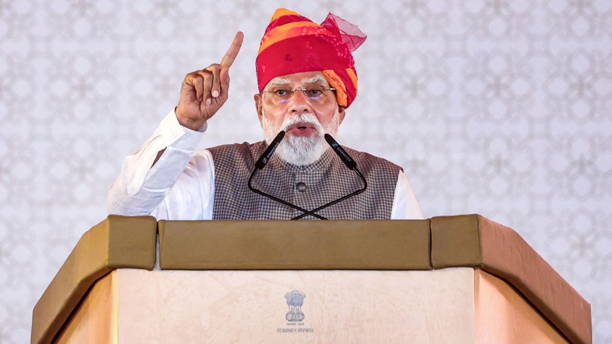 ઇન્ડોનેશિયાથી PM મોદીનો ચીનને પરોક્ષ સંદેશ, બ્રહ્મોસ સહિત 20 કરારો પર હસ્તાક્ષર