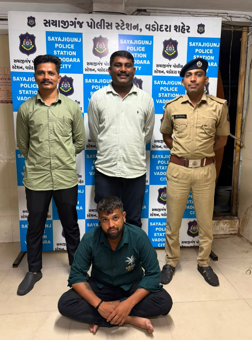 સજાથી બચવાની દરેક ચાલ નિષ્ફળ; ત્રણ મહિનાથી ફરાર આરોપી ઝડપાયો