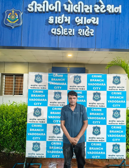 બે શહેરમાં ઠગાઈ, ત્રણ વર્ષ સુધી ફરાર. આખરે ક્રાઈમ બ્રાન્ચના સકંજામાં આરોપી