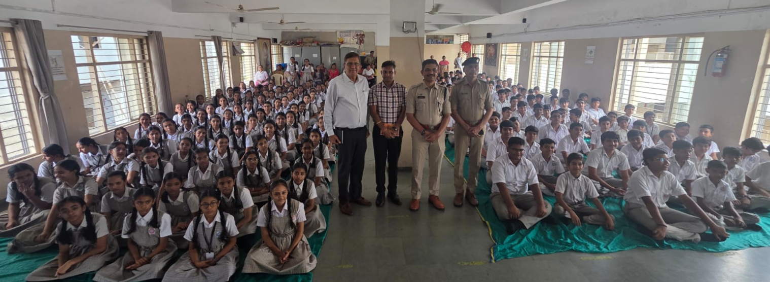  યુવાનોના ભવિષ્ય માટે પોલીસની પહેલ: ડ્રગ્સ સામે હરણી પોલીસ મથકે ગુંજ્યો જાગૃતિનો સંદેશ