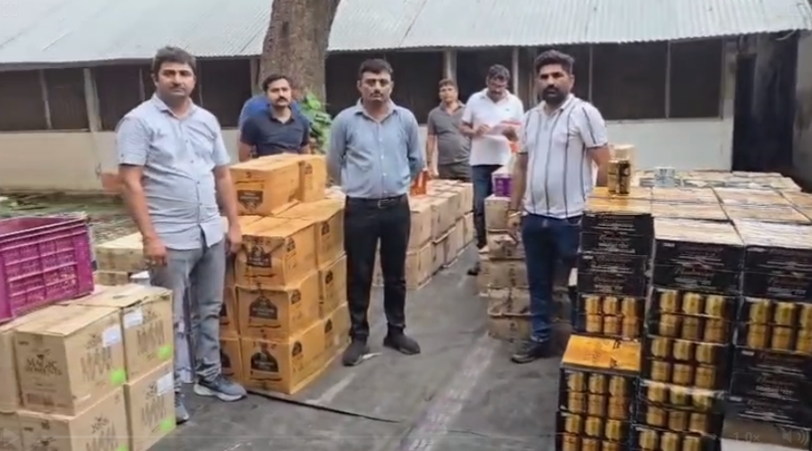 દિલ્હી-મુંબઈ એક્સપ્રેસ હાઈવે પર કન્ટેનરમાંથી રૂ. 51.91 લાખનો દારૂ ઝડપાયો
