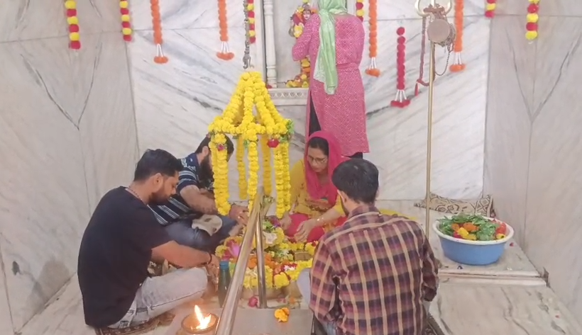 પવિત્ર શ્રાવણ માસનો પ્રારંભ થતા શ્રી કુબેરેશ્વર મહાદેવ મંદિર ખાતે ભક્તિમય માહોલ.