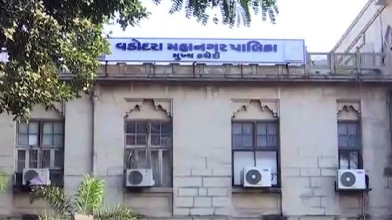 કરોડોની લ્હાણી, જૂના જ ‘માનીતા’ ઇજારદારો: પાલિકામાં ટેન્ડર નહીં, ટકોરાબંધ વહેંચણી!