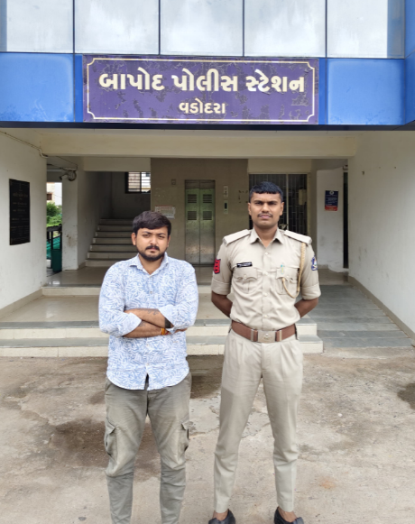 કારમાં આગ લગાવનાર બાપોદ પોલીસની પકડમાં