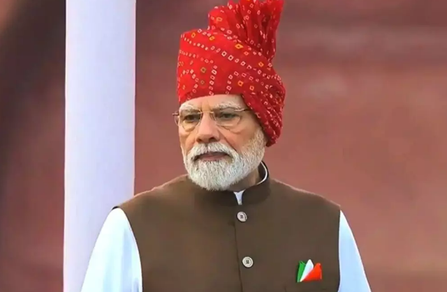 લાલ કિલ્લા પરથી PM મોદીના મોટા સંદેશ: 2047 સુધી વિકસિત ભારતનું લક્ષ્ય