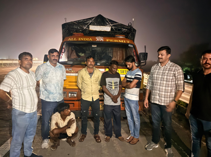 હાઇવે પર દારૂ ભરેલો ટ્રક ઝડપાયો, રૂ.29.60 લાખનો મુદ્દામાલ કબજે