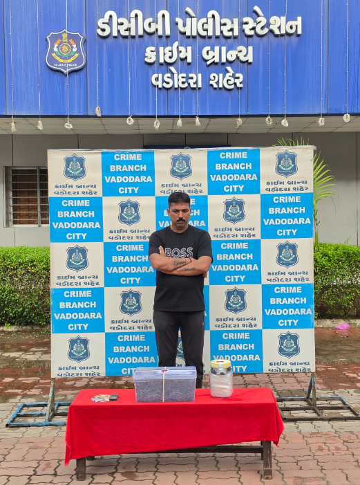 સોમા તળાવ વિસ્તારમાં ગાંજાના જથ્થા સાથે શખ્સ ઝડપાયો