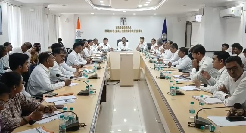 ગણતરીના કલાકો બાકી હોવા છતાં  દશામાંના વિસર્જન માટે કૃત્રિમ તળાવોની અધૂરી તૈયારી!