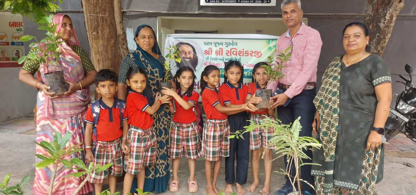 ​વર્ગખંડથી ગ્રીન મિશન સુધી વડોદરાની સરકારી શાળાના શિક્ષિકા કરી રહ્યા છે લીલાછમ ભવિષ્યના નિર્માણ માટેના ઝુંબેશનું નેતૃત્વ 