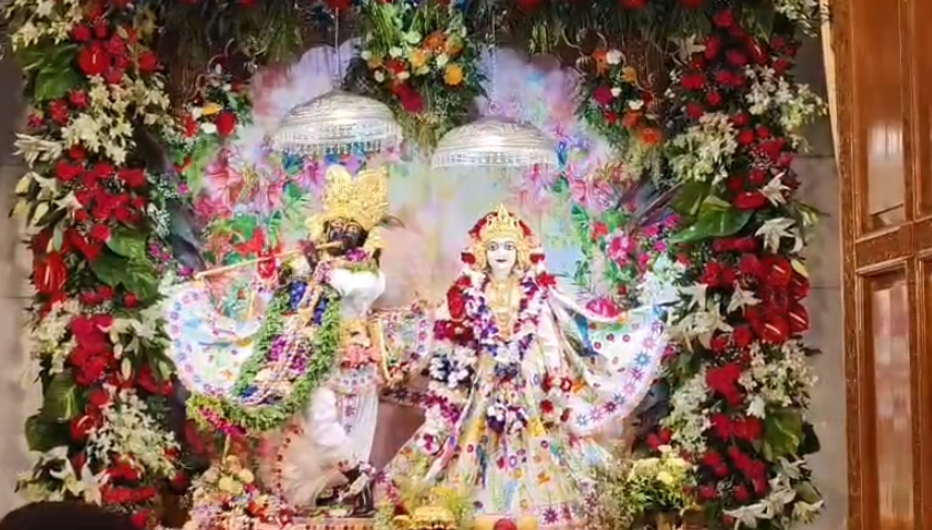 ઈસ્કોન મંદિરે કૃષ્ણ જન્મોત્સવની ધામધૂમથી ઉજવણી