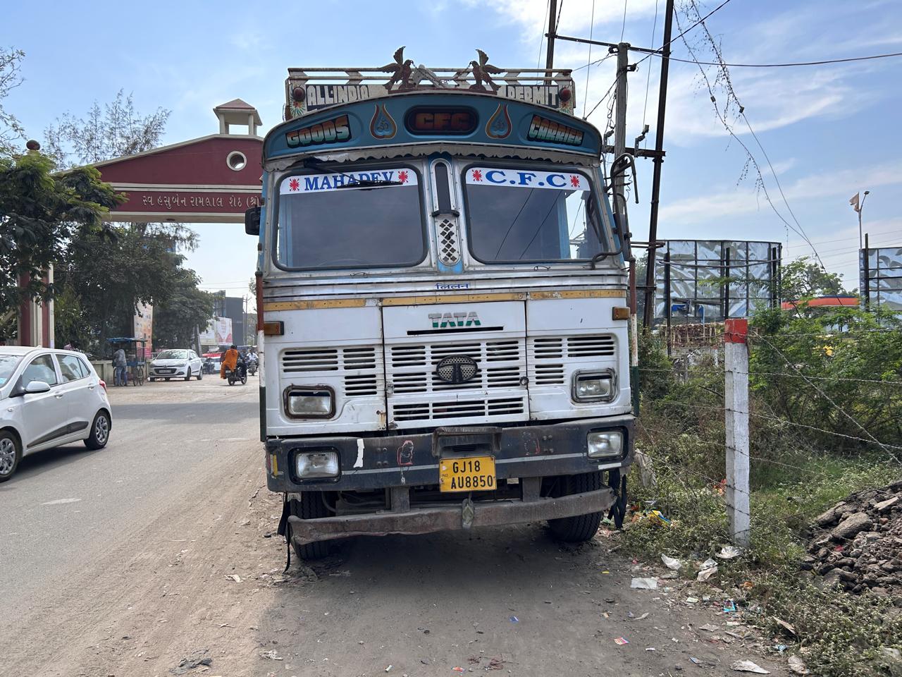 સાવલી સમલાયા રોડ ઉપર નિવૃત્ત પોલીસ કોન્સ્ટેબલનું ડમ્ફરની અડફેટે કરુણ મોત
