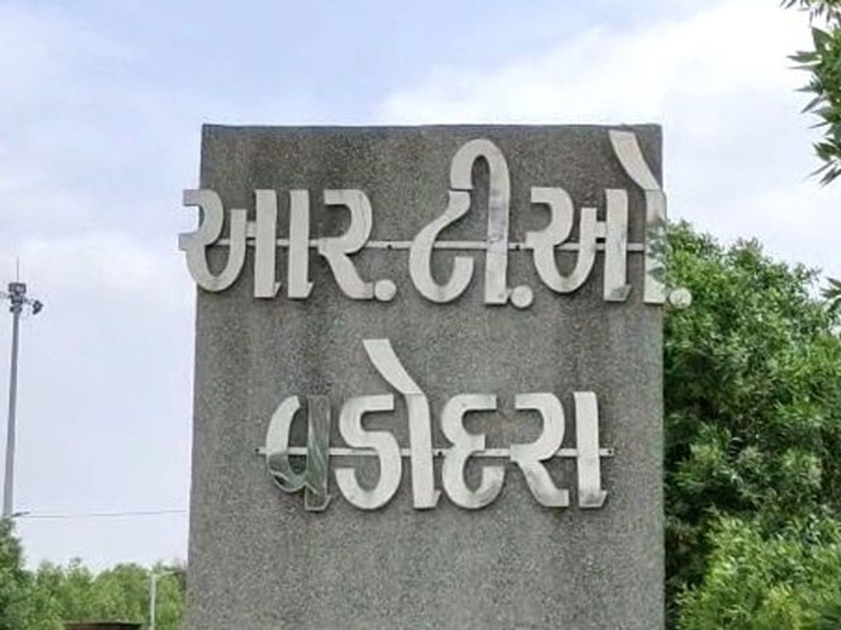 પોલીસની ડ્રાઇવ હોય ત્યાં સુધી વાહનો બંધ : ડ્રાઇવ પૂરી થાય એટલે ફરીથી વાહનો દોડતા થઇ જાય છે.     