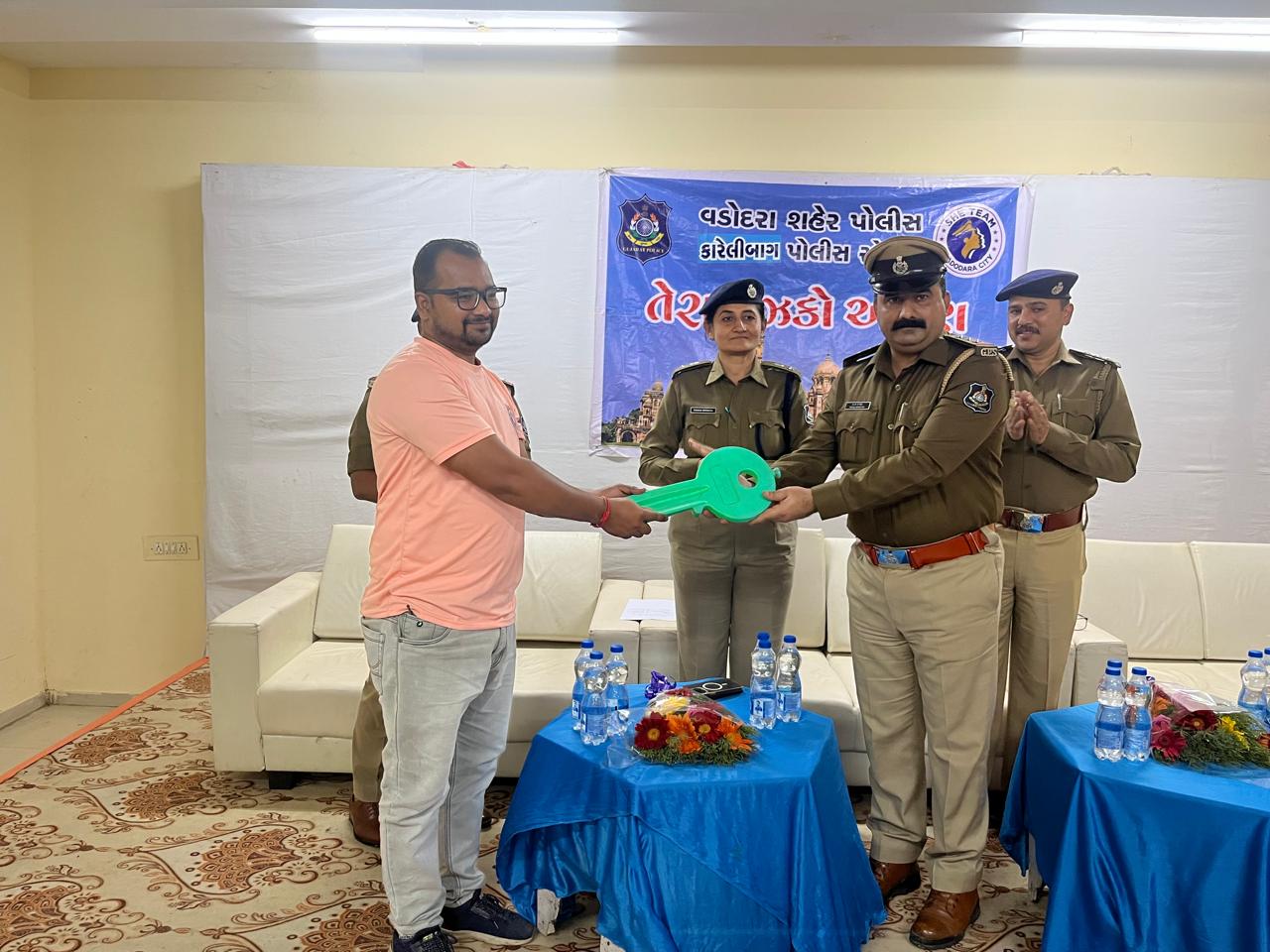 તેરા તુજકો અર્પણ કાર્યક્રમ હેઠળ 29 લાખ કરતાં વધુની કિંમતનો મુદ્દા માલ માલિકોને અર્પણ 