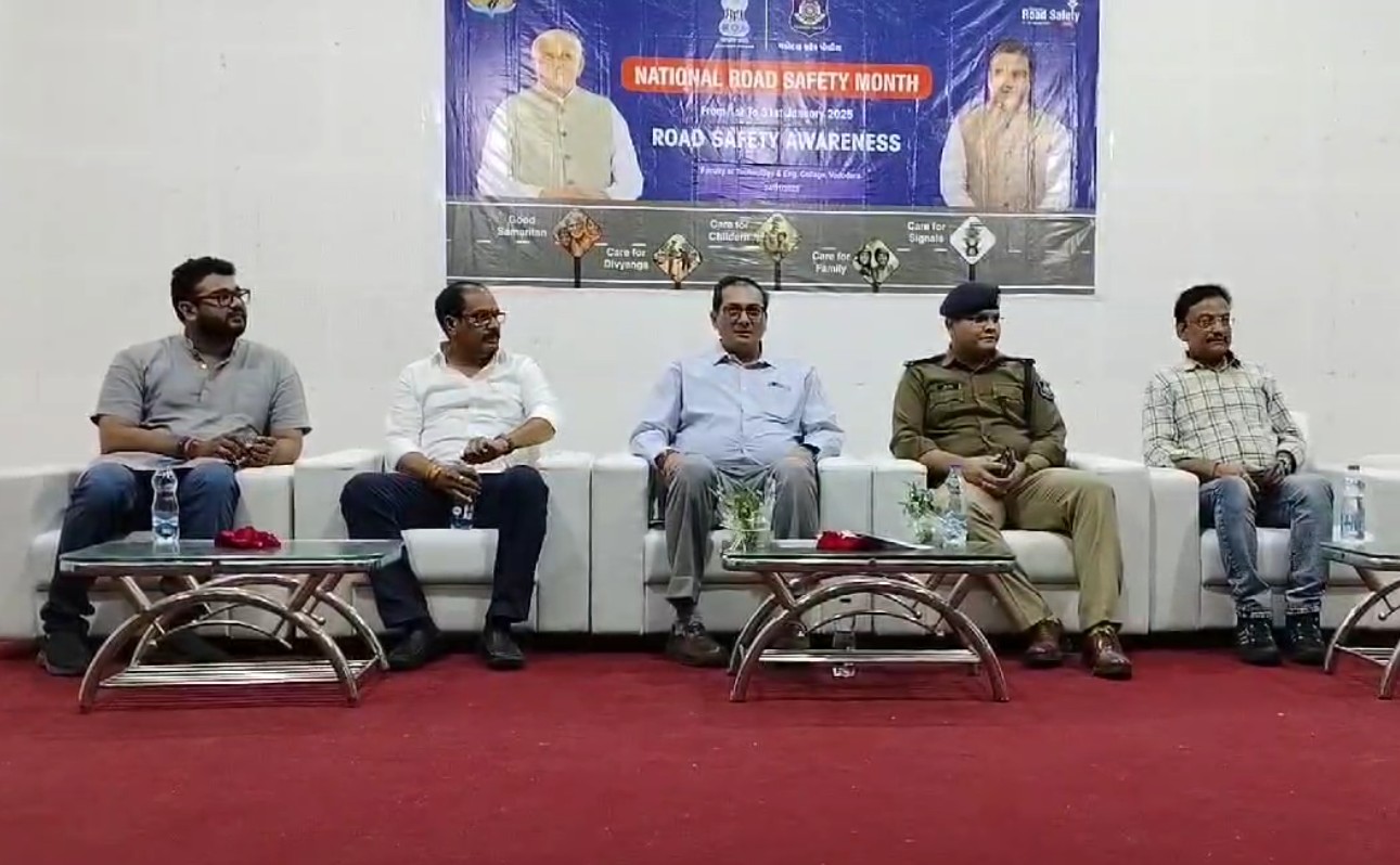 વડોદરામાં ટ્રાફિક સુરક્ષા કાર્યક્રમ યોજાયો: ધારાસભ્યએ કહ્યું-રીક્ષાચાલકો મુસાફરો પાસેથી આડેધ