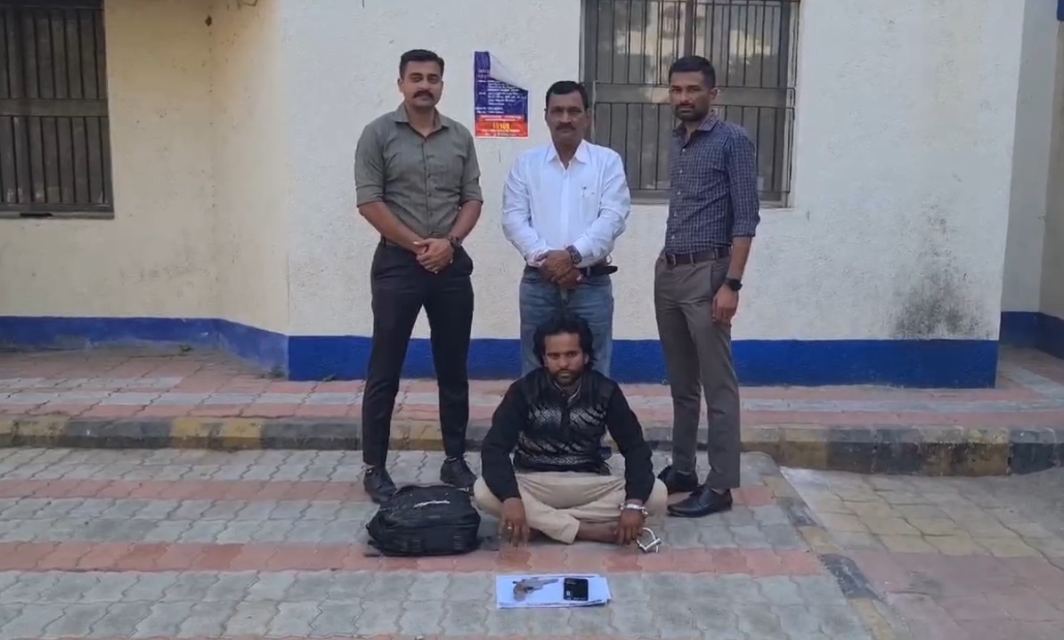 અકોટા વિસ્તારમાંથી હાથ બનાવટના દેશી તમંચા સાથે એક ઇસમની ધરપકડ