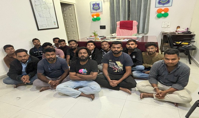 જુગાર રમતા 17 જુગારીયો સ્થળ પરથી પકડાયા