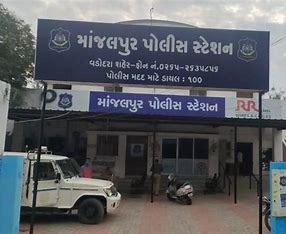 ઝઘડાની અદાવત રાખી પાડોશી આરોપી ચેન લઈને જતો રહ્યો 